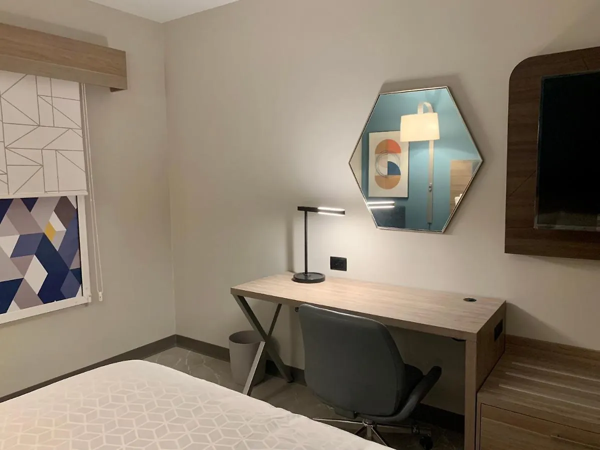 Holiday Inn Express - Guadalajara Vallarta Poniente By Ihg Zapopan 0*,
